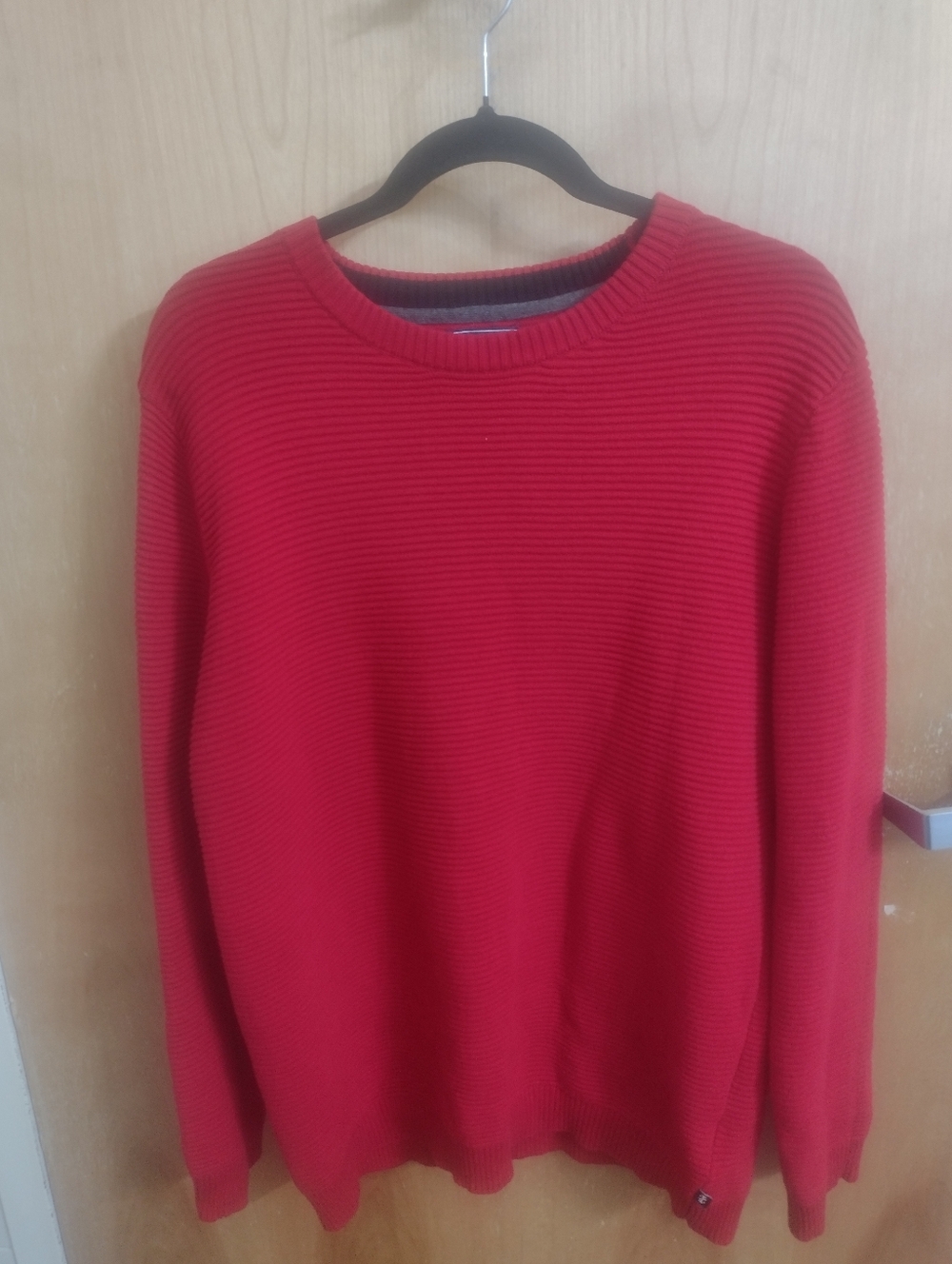 Izod Men's Ribbed Crewneck Sweater in Red